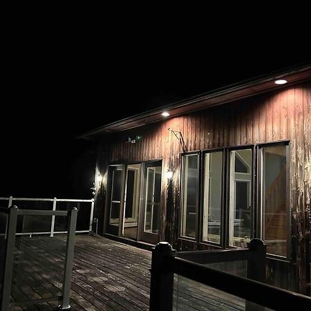 アンキャスヴィル（コネチカット州） Casino Chalet With Incredible Viewsヴィラ エクステリア 写真
