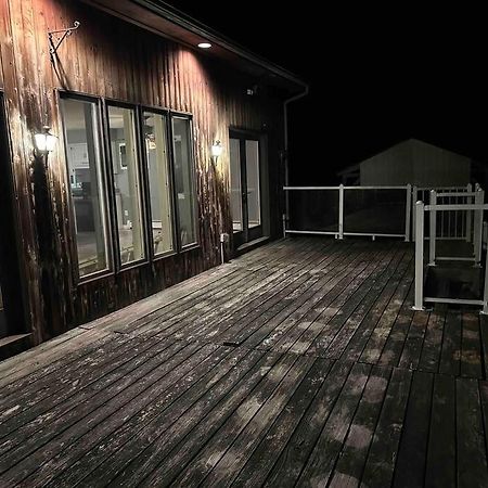 アンキャスヴィル（コネチカット州） Casino Chalet With Incredible Viewsヴィラ エクステリア 写真